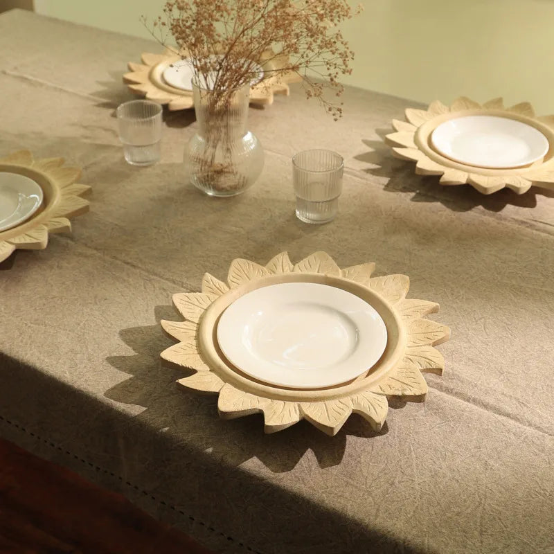 Wooden sunflower shaped heat-resistant tray wooden dining plate wooden tableware environmentally friendly natural and warm