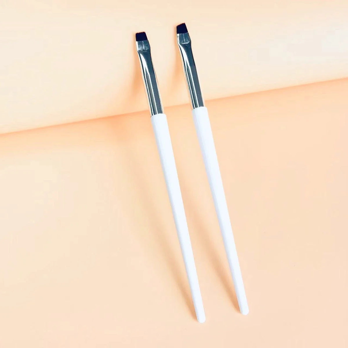 LOYBJ Thin Eyebrow Eyeliner Brush Super Fine Angled Brow Contour Brush Portable Women Eyebrow Liner Cream Cosmetic Makeup Tools