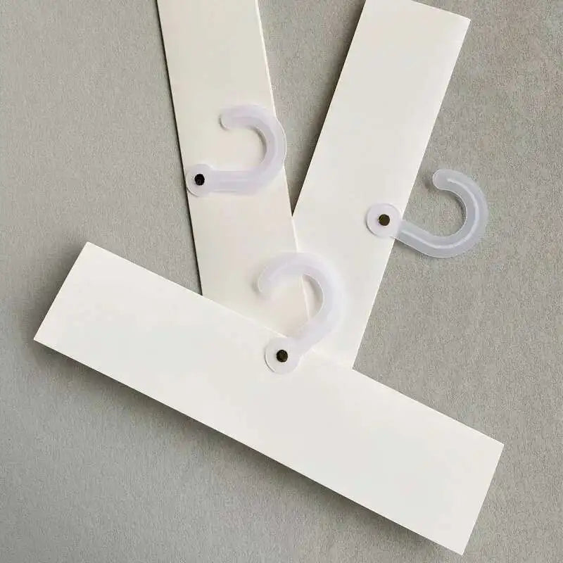 30pcs/lot Rug Header Hanger Common Blank Fabric Card Plastic J Hook Leather Sample Cloth Pattern Hanging Display