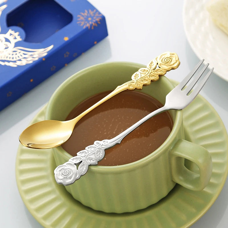 Kitchen Bar Tableware Cake And Fruit Snack Plate Kitchen Accessories Stainless Steel Plate Camping Picnic Plate