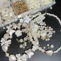 A Box Of 800pcs White Bow Heart Shaped Resin Loose Bead Set, Elegant Craft Supplies For DIY Jewelry Making, Bracelets