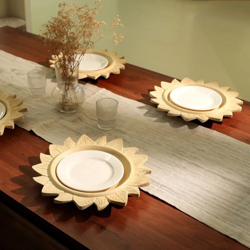Wooden sunflower shaped heat-resistant tray wooden dining plate wooden tableware environmentally friendly natural and warm
