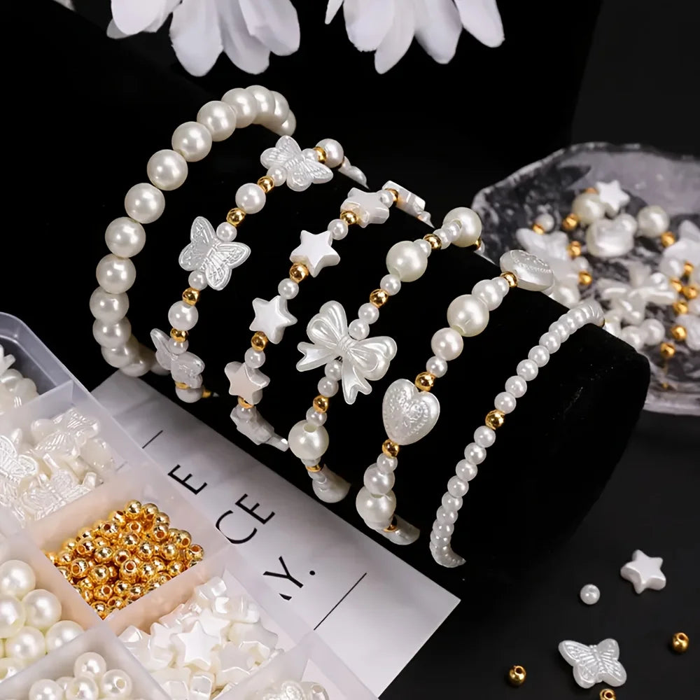 A Box Of 800pcs White Bow Heart Shaped Resin Loose Bead Set, Elegant Craft Supplies For DIY Jewelry Making, Bracelets