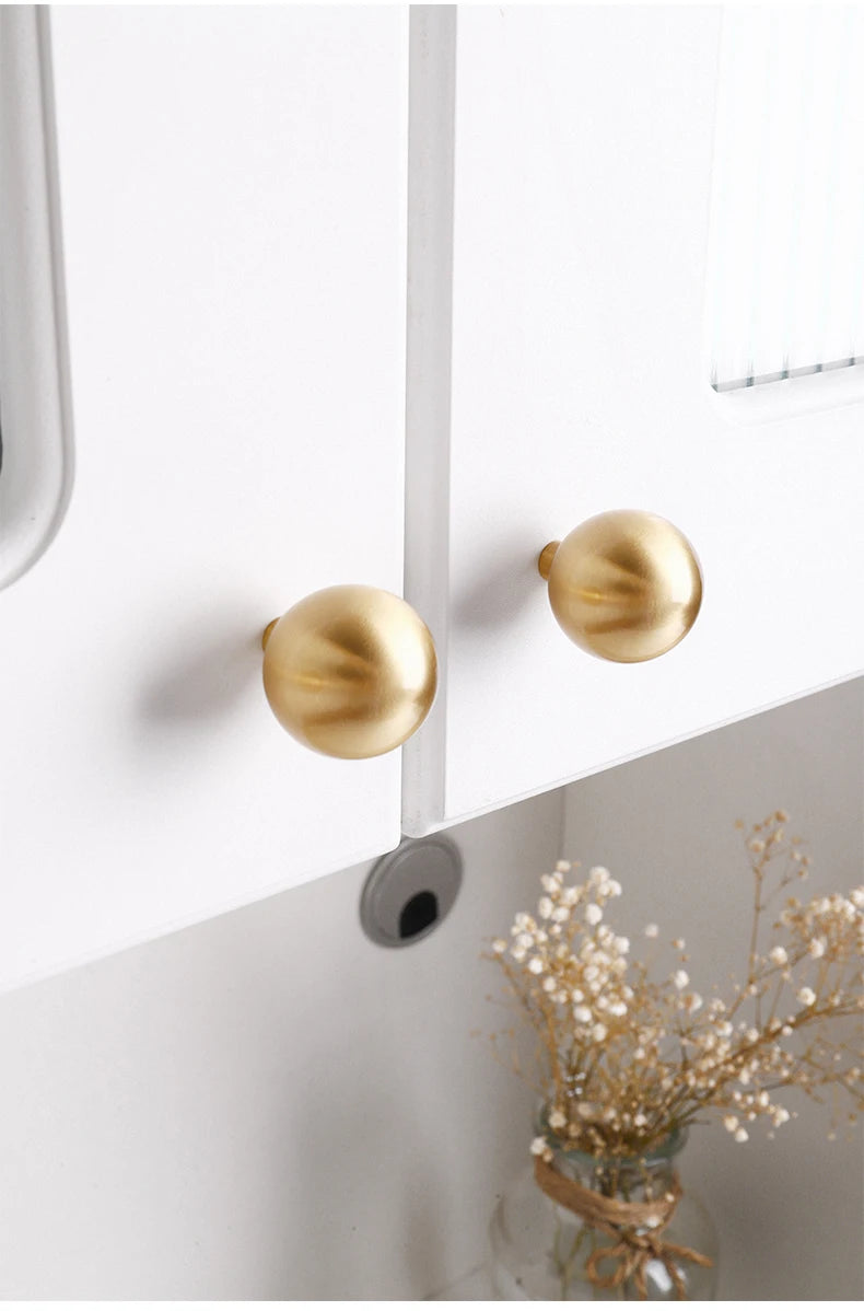Santaya Brass Knob Round Furniture Handle Ball Modern Minimalist Gold Drawer Knob Wardrobe Pull Kitchen Handle Solid Single Hole