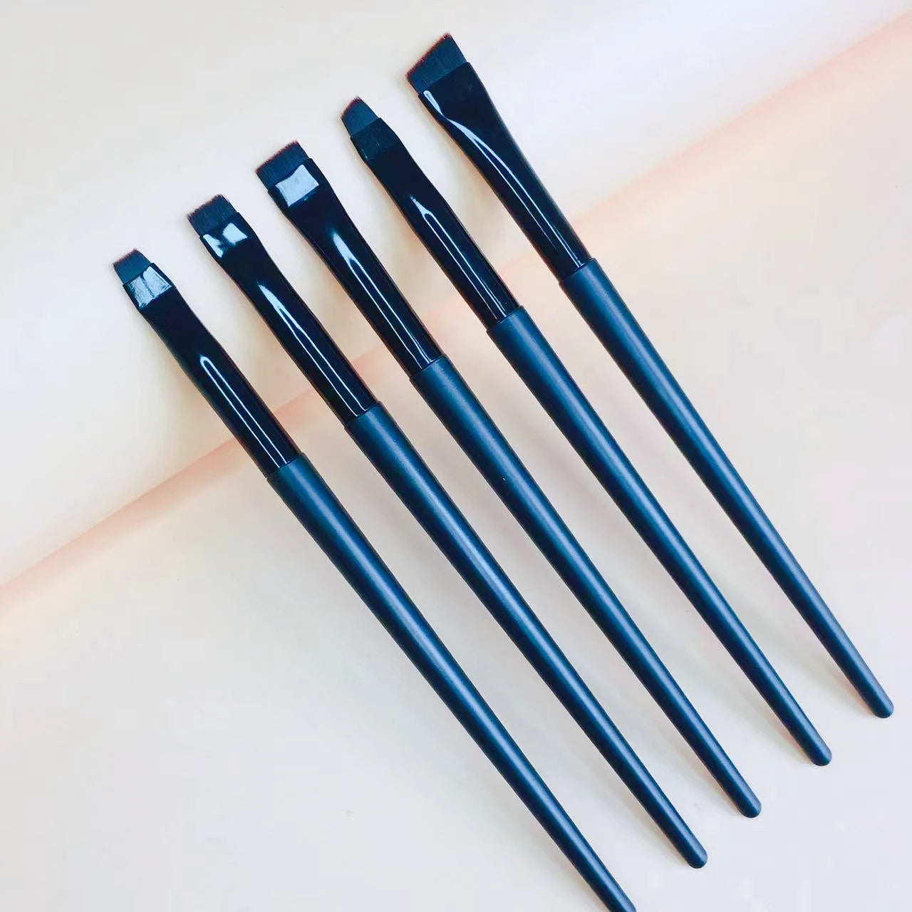 LOYBJ Thin Eyebrow Eyeliner Brush Super Fine Angled Brow Contour Brush Portable Women Eyebrow Liner Cream Cosmetic Makeup Tools