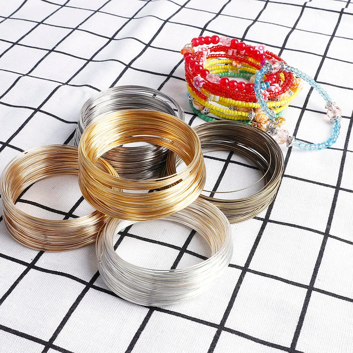 100Loops 0.6mm Memory Wire Bracelet Ring Stainless Steel Coil (Silver/Gold) for DIY Jewelry Making Bead Stringing Craft Supplies