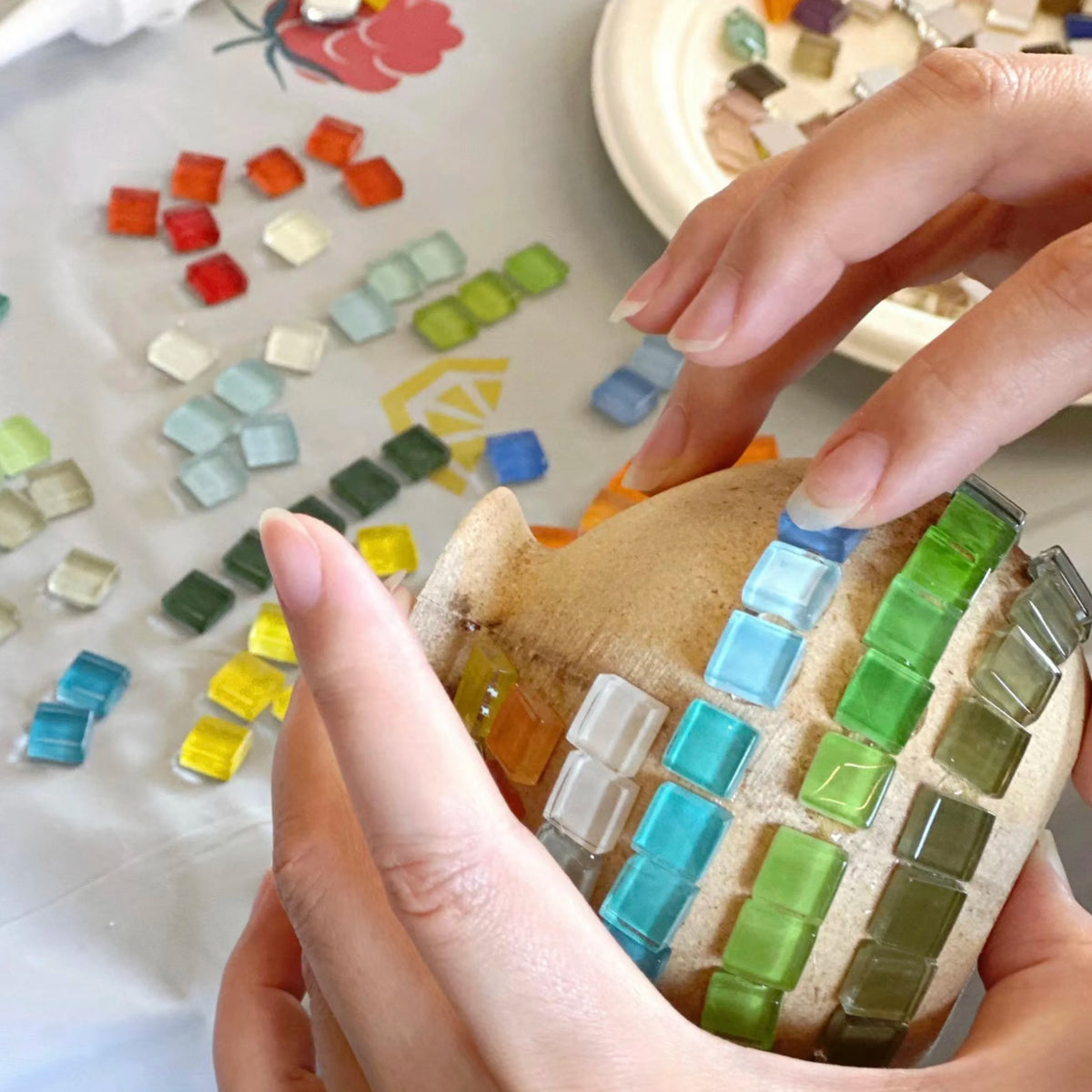 50pcs DIY Ceramic Mosaic Glass Tiles Handmade Mirror Decorative Ceramic Tile Wall Technology Colored Crystal Decorative Material