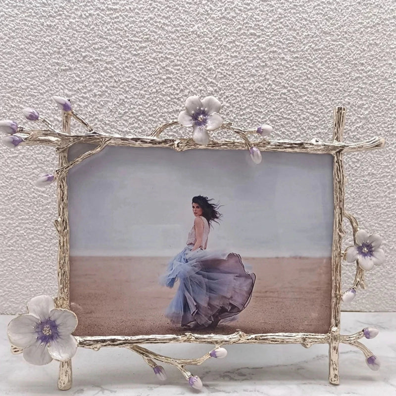 Nordic Style Metal Photo Frame Flower Decor Golden Metal Frame For Pictures Holder Photocards Room Decoration Valentine's Gift