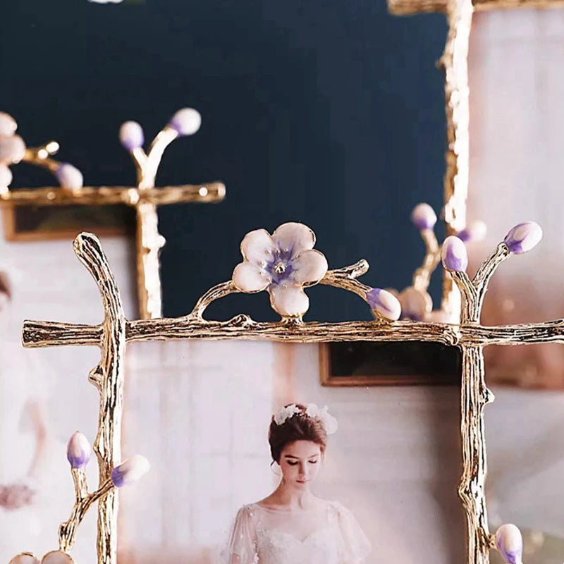 Nordic Style Metal Photo Frame Flower Decor Golden Metal Frame For Pictures Holder Photocards Room Decoration Valentine's Gift