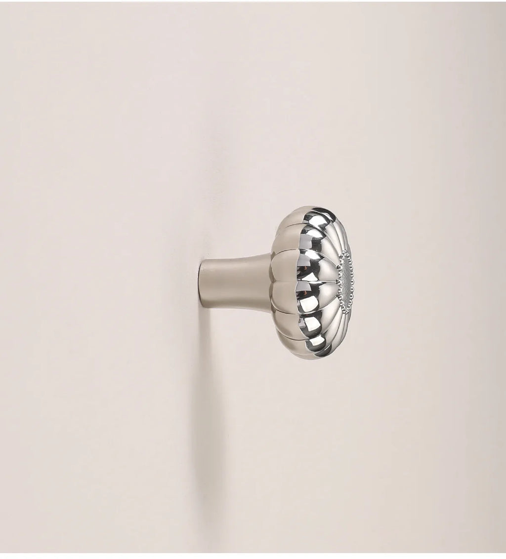 Silver cabinet door handle creative wardrobe/cabinet/drawer knobs modern minimalist single-hole door pull furniture hardware