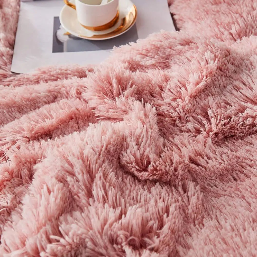 King Size Pink Ombre Crystal Velvet 3-Piece Shaggy Faux Fur Bedding Set with Comforter & Pillow Shams