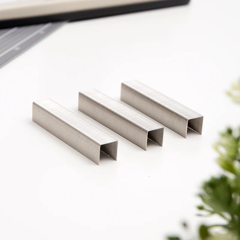 Deli 0013 Heavy Duty Staples 12.8x13mm 23/13 Binding Staples for Office Use 1000PCS/BOX Suitable for Binding 100 Sheets